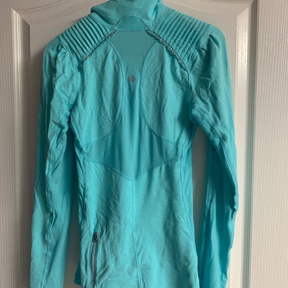 Lulu pull over - Picture 2 of 2